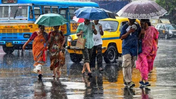 देश के कई राज्यों में भारी बारिश का कहर, IMD ने जारी किया अलर्ट