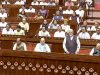 मानसून सत्र के पहले दिन सरकार-विपक्ष आमने-सामने, संसद में जोरदार हंगामा