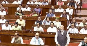 मानसून सत्र के पहले दिन सरकार-विपक्ष आमने-सामने, संसद में जोरदार हंगामा