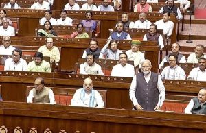 मानसून सत्र के पहले दिन सरकार-विपक्ष आमने-सामने, संसद में जोरदार हंगामा