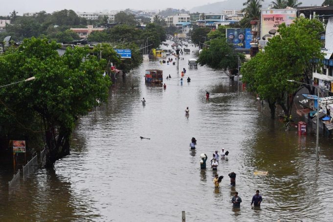 बदलते मौसम का संकट: अब केवल सरकार नहीं, समाज को भी बदलना होगा