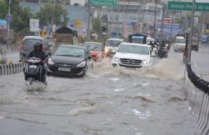 उत्तराखंड में भारी बारिश का अलर्ट, कई जिलों में स्कूल बंद